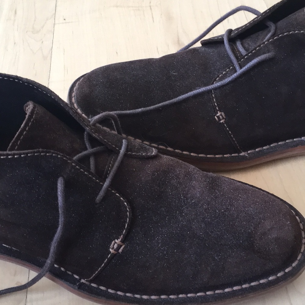 Cole Hahn and Todd Snyder suede chukka boots. Mint